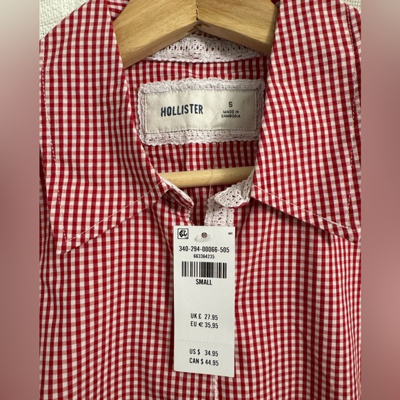 NWT Hollister Women's Red Checkered Button Down Shirt - Picture 3 of 3